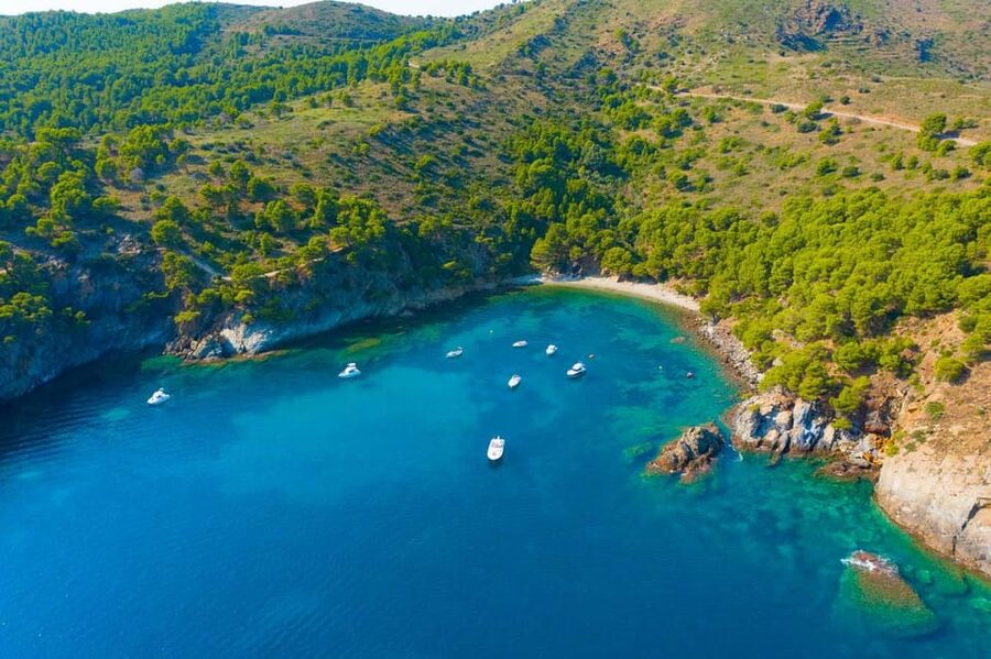 Cap Norfeu: Costa Brava Catamaran Trip with Underwater Views - Montjoi Bay and the El Bulli connection