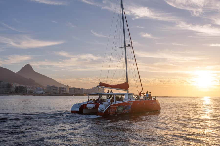 Cape Town: Catamaran Champagne Sunset Cruise - Watching Table Mountain from the Atlantic