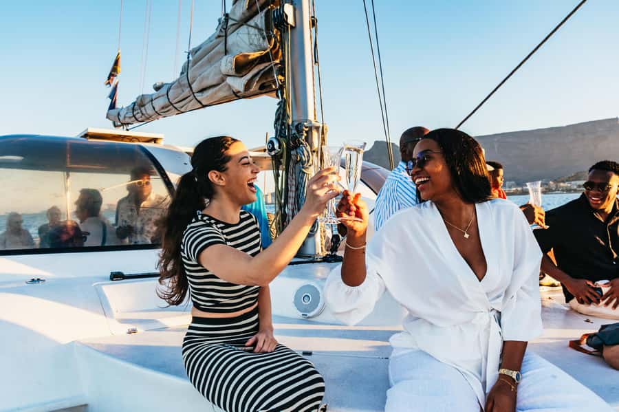 Cape Town: Sunset Catamaran Cruise on Table Bay with Bubbles - Choosing the best seat on the catamaran