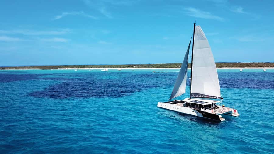 Cartagena: Rosario Islands Catamaran with Lunch and Snorkel - What this Cartagena catamaran day is really like