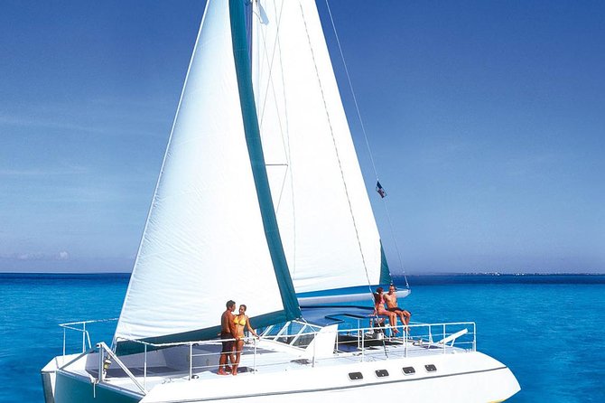 Catamaran Adventure in Cancun - A short snorkel near the Museo Subacuático de Arte