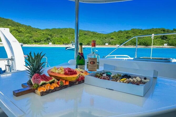 Catamaran Charter Puerto Rico Jenica - Crew service can shape the whole day