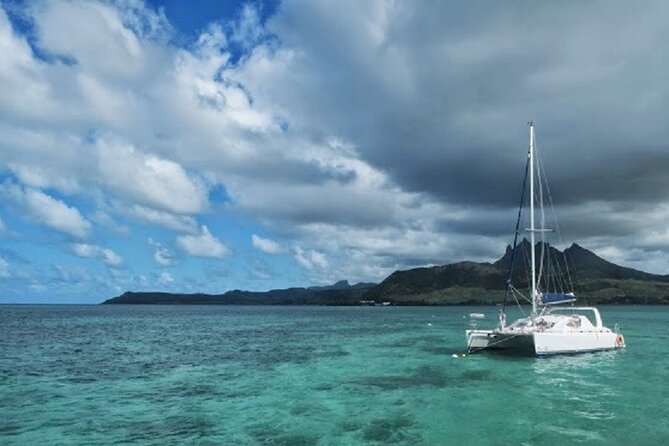 Catamaran Cruise: Isle aux Cerfs, Including BBQ Lunch, in Mauritius - Isle aux Cerfs is the main destination