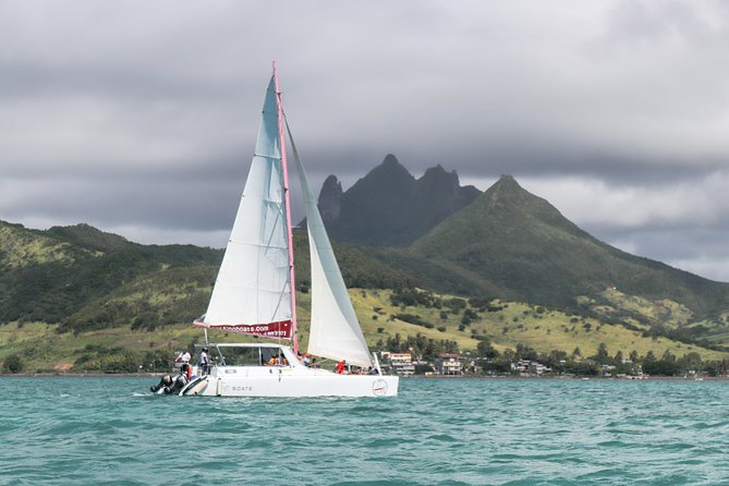 Catamaran cruise to Ile aux cerfs with bbq lunch - The GRSE waterfalls are a scenic opening