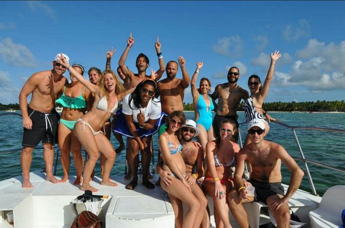 Catamaran cruise with Dunn's River falls from Ocho Rios - What the $185.21 price really covers