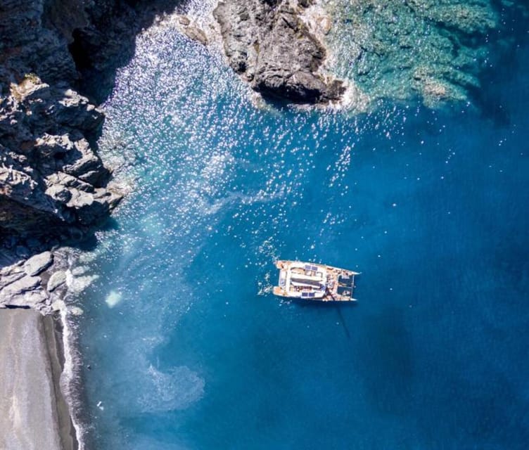 Catamaran day excursion - The Bella Vita as a day boat