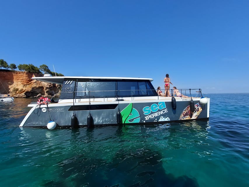 CATAMARAN ECO EXPERIENCE at Palma Bay - A quiet start from Palma’s harbor