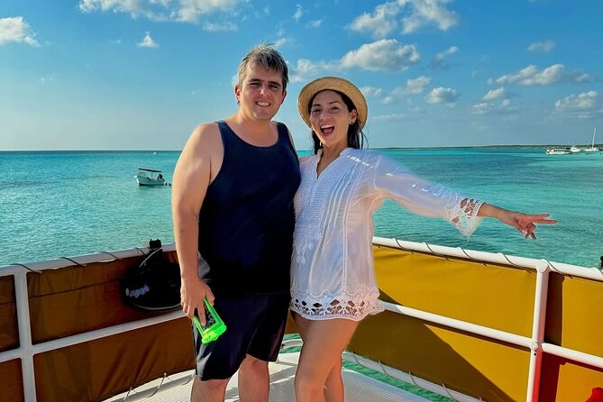 Catamaran Excursion + Open bar + Snorkeling at El Cielo - Timing, service, and the social atmosphere