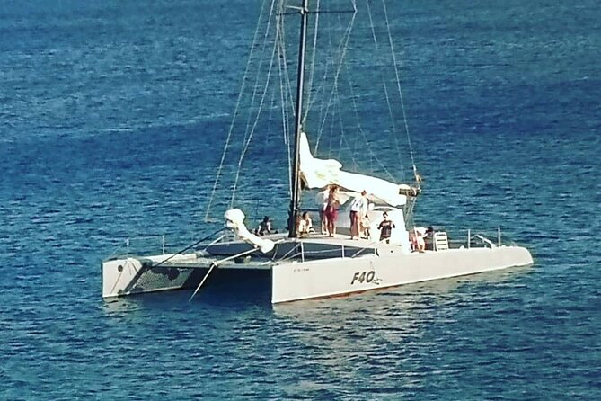 Catamaran F40 Lanzarote sailing - Timing, weather, and cancellation rules