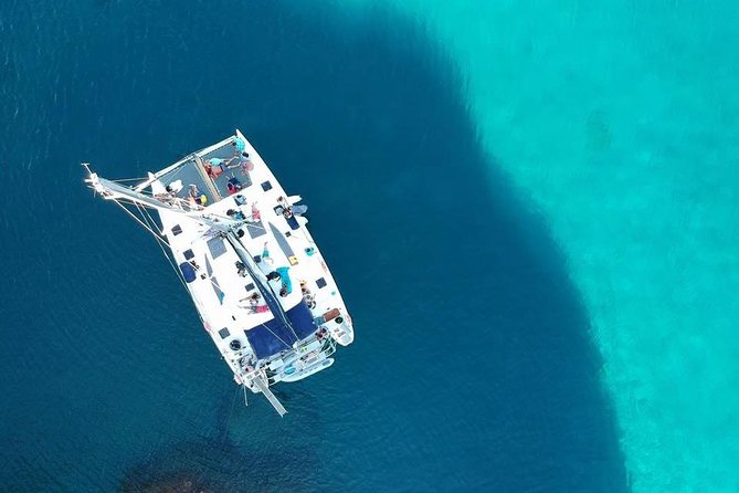 Catamaran Full Day Cruise: Poliegos - Kleftiko - Kalogries: your first swim from the boat