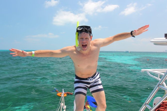 Catamaran Group Sightseeing, Snorkeling Tour Isla Mujeres - Who should book this experience