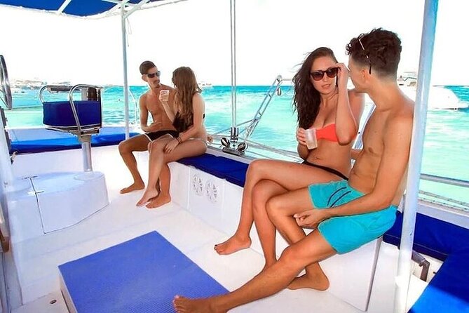 Catamaran Isla Mujeres Drinks and Lunch Party - Who will enjoy this tour most?