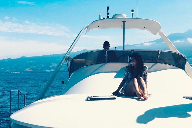 CATAMARAN OCEAN CRUISE TOUR, Food & Drinks included! - The crew, comfort, and the small practical details