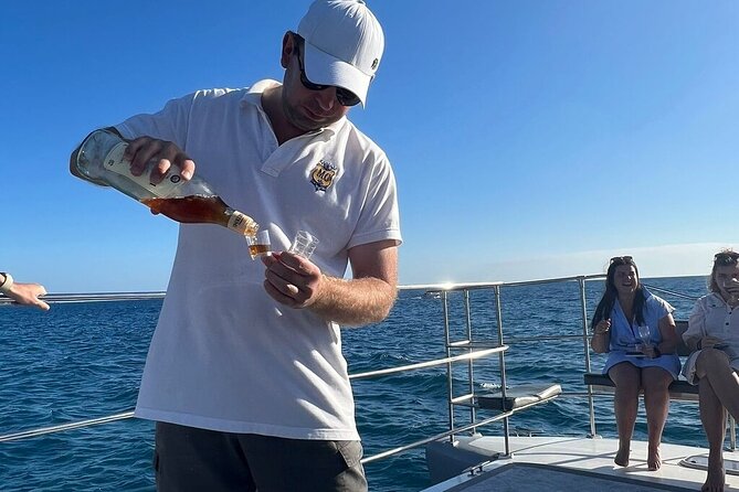 CATAMARAN OCEAN CRUISE TOUR, Food & Drinks included! - Should you book the Puerto Colón catamaran?