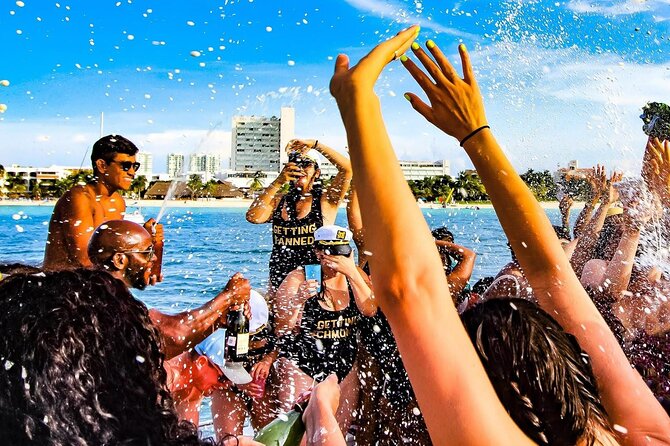 Catamaran Party Boat Cancun - Meeting at noon near La Isla