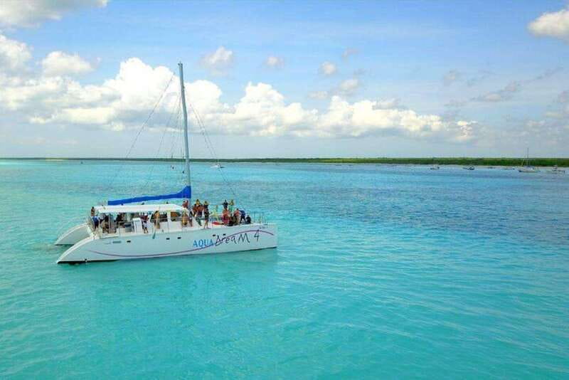 Catamaran party Isla Mujeres with drinks & lunch - The return trip becomes the main event