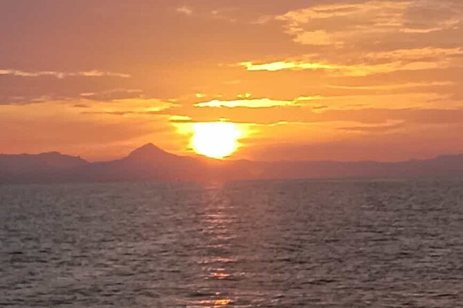 Catamaran ride at sunset from the Port of Denia - The group size changes the feel