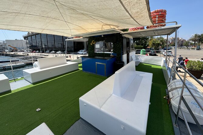 Catamaran ride with aperitif and white wine from Denia - Why the protected cave matters