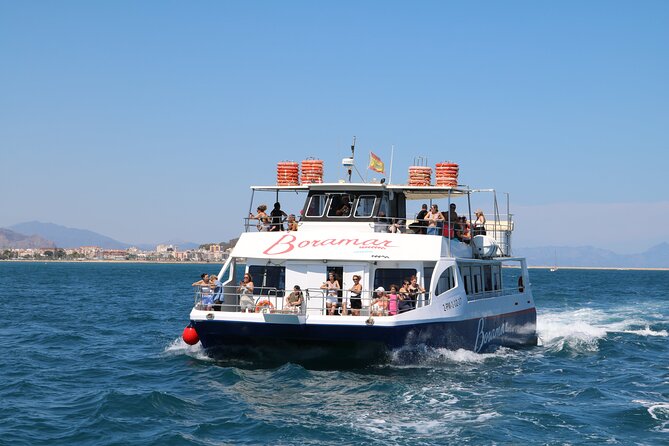 Catamaran ride with aperitif and white wine from Denia - My call: book it for views and atmosphere