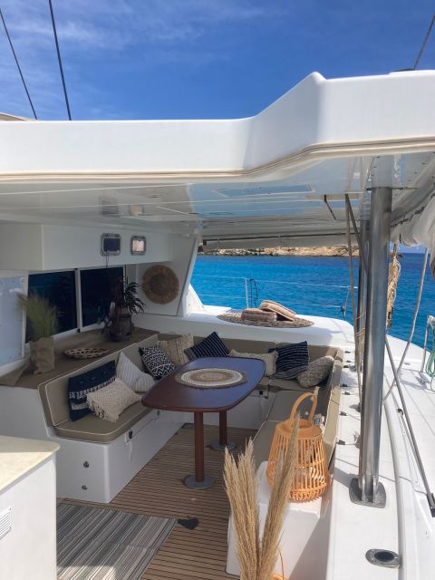Catamaran’s Private Tour / Mykonos - The morning cruise near Delos and Rhenia