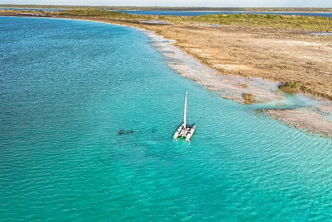 Catamaran Sailboat Bacalar Excursions - Four hours with room to slow down