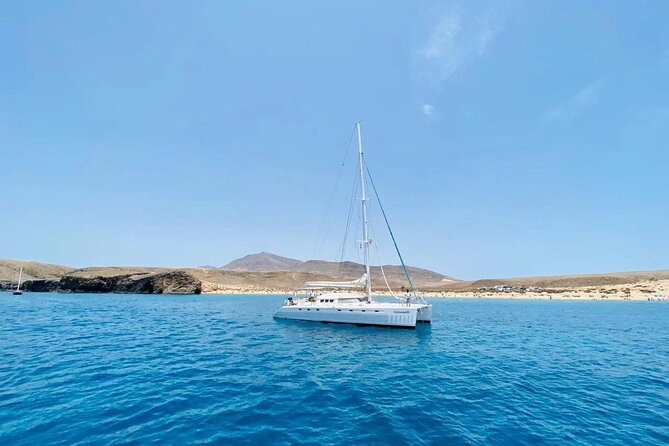 Catamaran Sailing Experience to Papagayo's Beaches with lunch and drinks - Anchoring near Punta de Papagayo