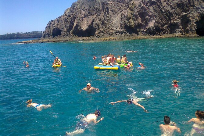 Catamaran Sailing Experience to Papagayo's Beaches with lunch and drinks - Swimming and kayaking near the anchorage