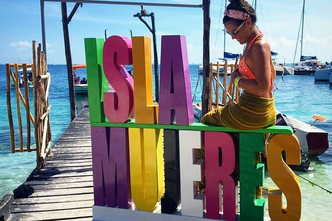 Catamaran Sailing to Isla Mujeres with Snorkeling, Lunch & Open Bar included - Sailing out from Marina Las Perlas
