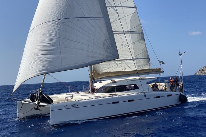 Catamaran Sailing Trip - All Inclusive - What the catamaran setup adds