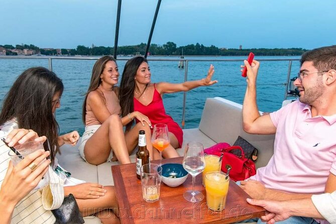 Catamaran Spritz Tour - Lido and the return through Sant’Elena