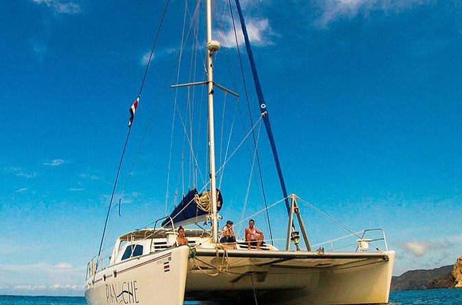 Catamaran Sunset Cruise Tamarindo - Food that goes beyond light snacks