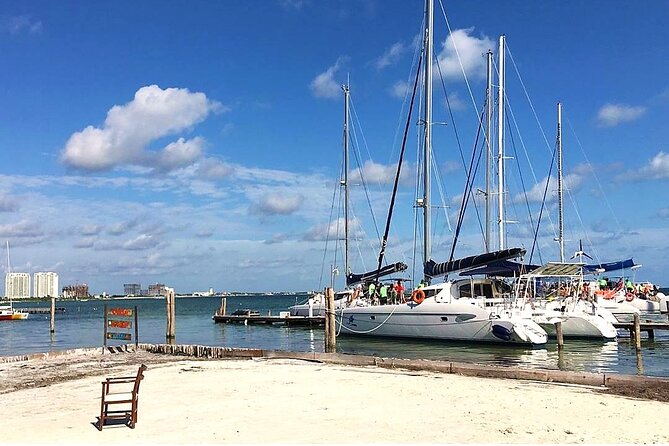 Catamaran to Isla Mujeres, Open bar, buffet, Beach Club Included - Who should book this catamaran cruise?