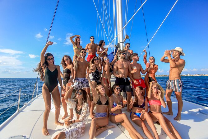 Catamaran to Isla Mujeres Snorkeling Tour with Open Bar and Lunch - What this Cancun catamaran day is really like