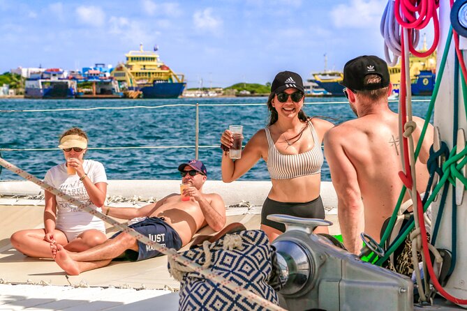 Catamaran to Isla Mujeres Snorkeling Tour with Open Bar and Lunch - Lunch at the beach club