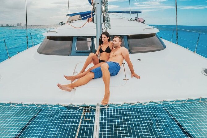 Catamaran to Isla Mujeres with Buffet and Open Bar from Cancun - Beach club lunch and open-bar value
