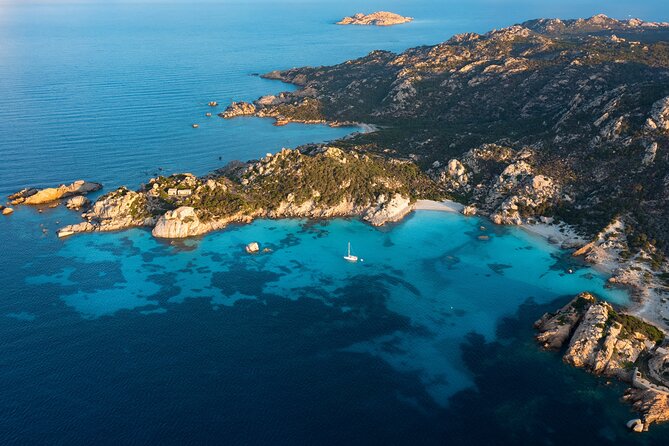 Catamaran tour of the islands of the La Maddalena Archipelago - Lunch, drinks, and the relaxed part of the day