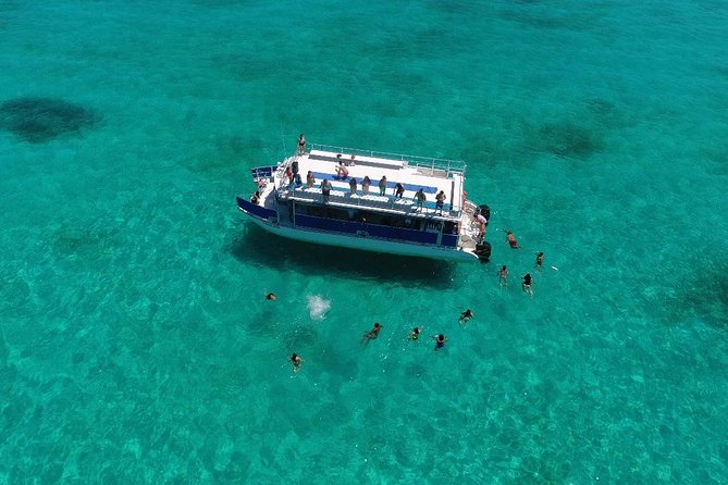 Catamaran Tour to Isla Mujeres all Included - Through Nichupte Lagoon before open water