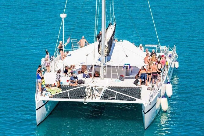 Catamaran Tour to Isla Mujeres from Cancún with Bar and Lunch - Exploring downtown Isla Mujeres