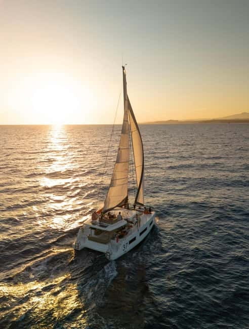 Catamaran trip to the Lavezzi Islands at sunset with snorkeling - Key points at a glance