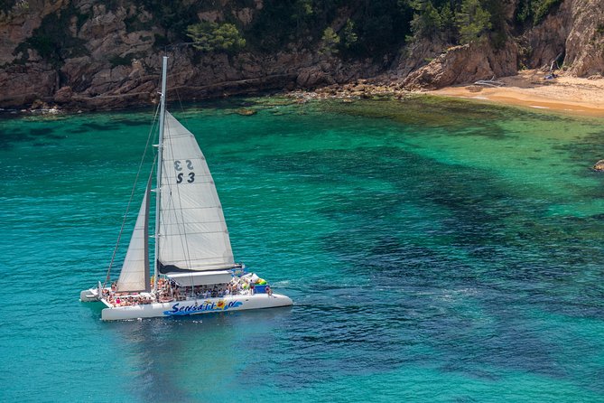 Catamaran trip with other groups along the Costa Brava. Saturday. - A barbecue lunch prepared on board