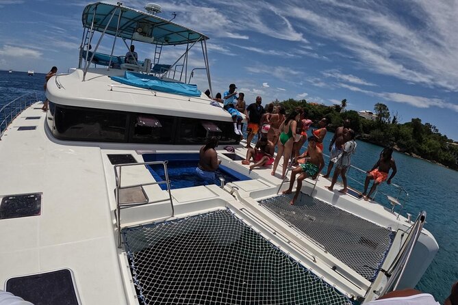 Catamaran with jacuzzi for groups Lunch and drinks Puerto plata - Two snorkeling stops near Sosúa