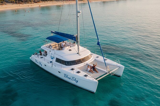 Catamaran with jacuzzi for groups Lunch and drinks Puerto plata - Lunch, fruit, snacks, and the open bar