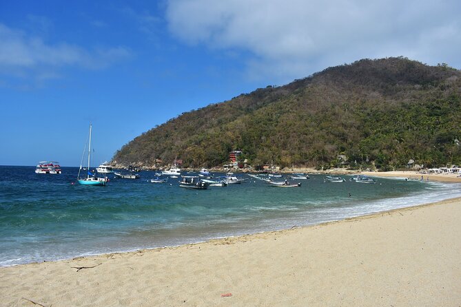 Catamaran Yelapa Beach Tour with Snorkeling, Food and Open Bar - The two-hour ride home is the liveliest part