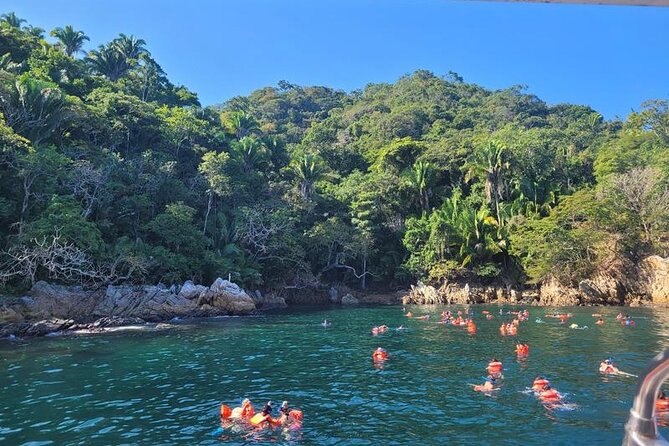 Catamaran Yelapa Beach Tour with Snorkeling, Food and Open Bar - Food, drinks, and activities: what is truly included