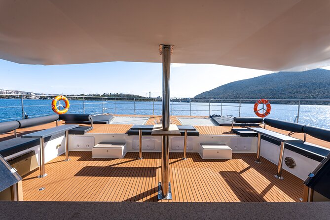 Comfort Max Catamaran Caldera Cruise with BBQ and Drinks - The volcano stop and hot-spring waters
