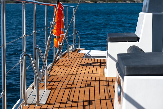 Comfort Max Catamaran Caldera Cruise with BBQ and Drinks - How intimate is a maximum of 50?