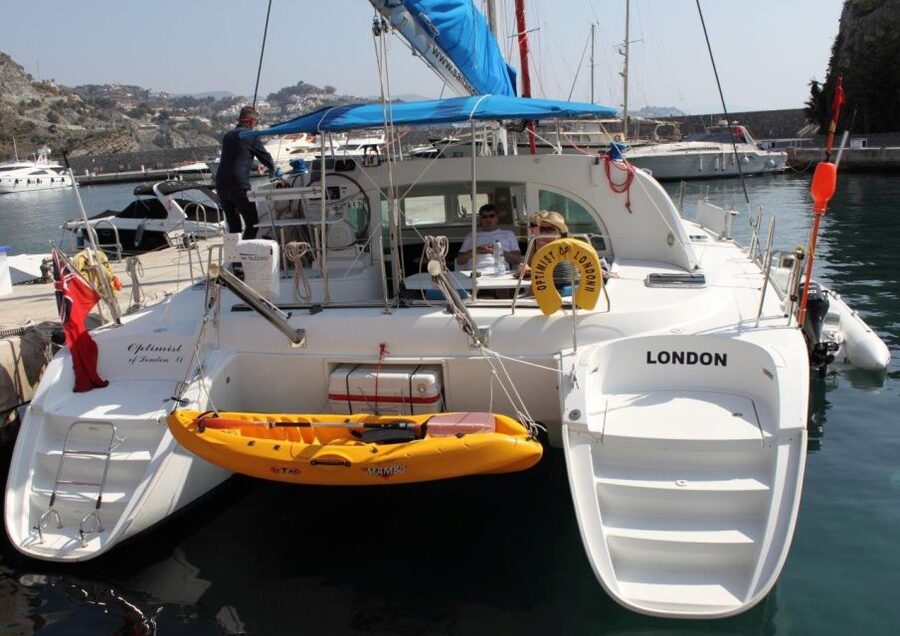 Costa Tropical: Luxury Catamaran Trip with Lunch - Sailing past La Herradura and Cerro Gordo