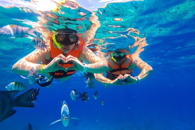Cozumel Catamaran Tour: Snorkel at Top Reefs & Open Bar - Group size can change the whole experience