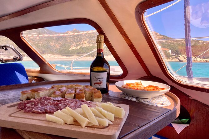 Daily cruise on a sailing catamaran on the La Maddalena archipelago - The final stop leaves room for your own pace