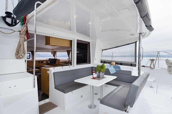 Deluxe Private Boats - 40 ft Catamaran - Two hours at Playa El Cielo
